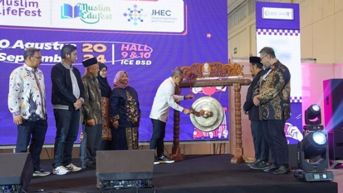 Tens of thousands attend Indonesia’s biggest Muslim lifestyle festival amid efforts to strengthen halal industry